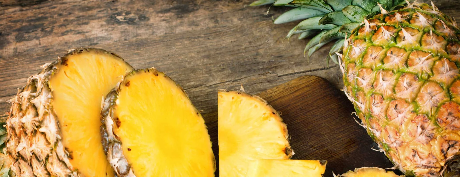 Ananas frais, source naturelle d'enzymes digestives comme la bromélaïne