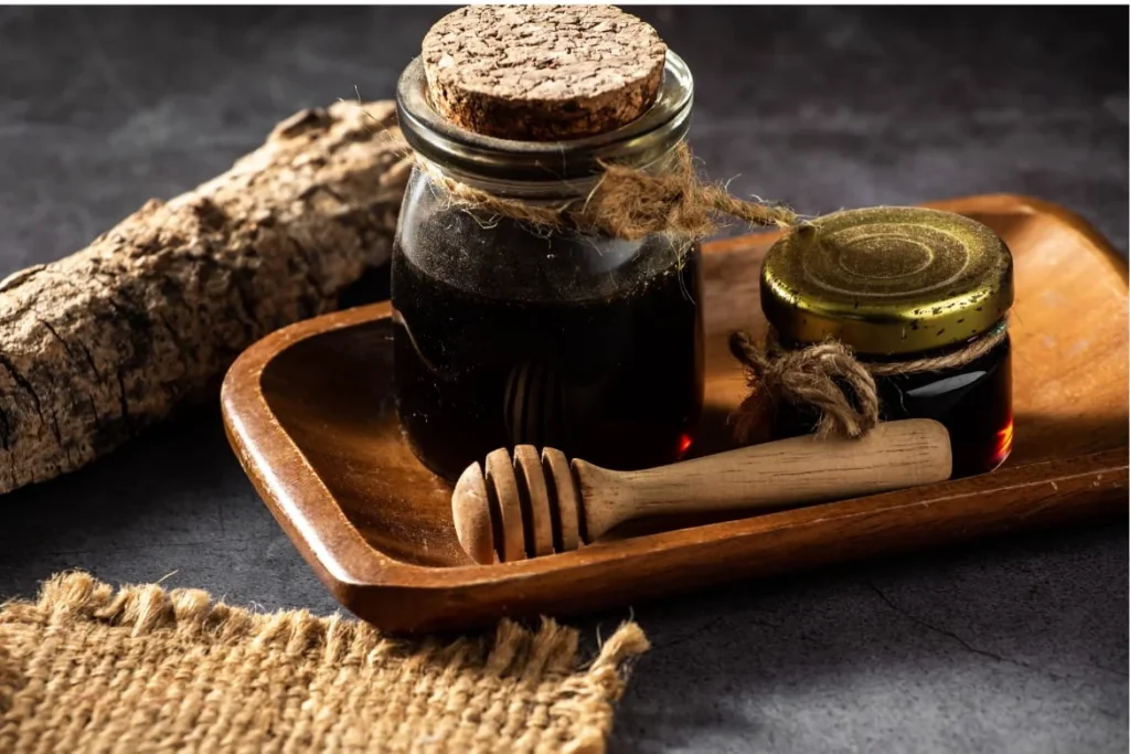 Shilajit : 11 bienfaits soutenus par la science chez l’homme et la femme