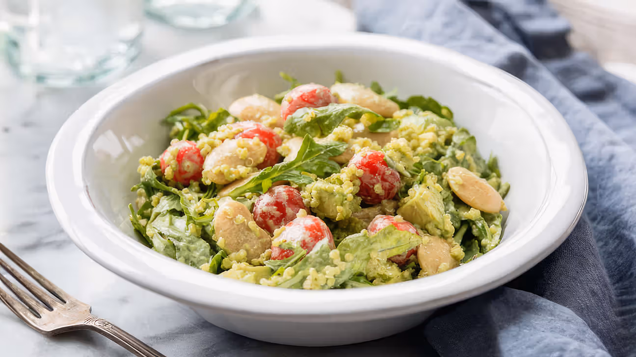 Bol de salade de quinoa