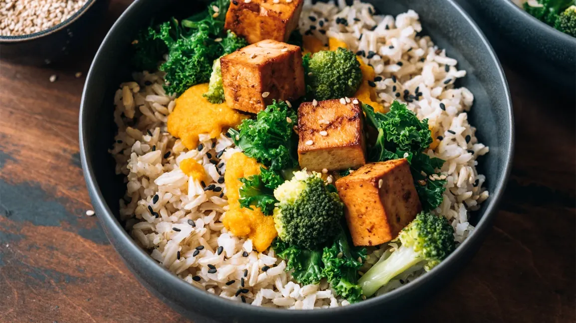 Bol de riz avec tofu et brocoli pour le régime Portfolio
